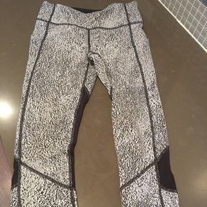 Lululemon work out pants/ leggings Size 4